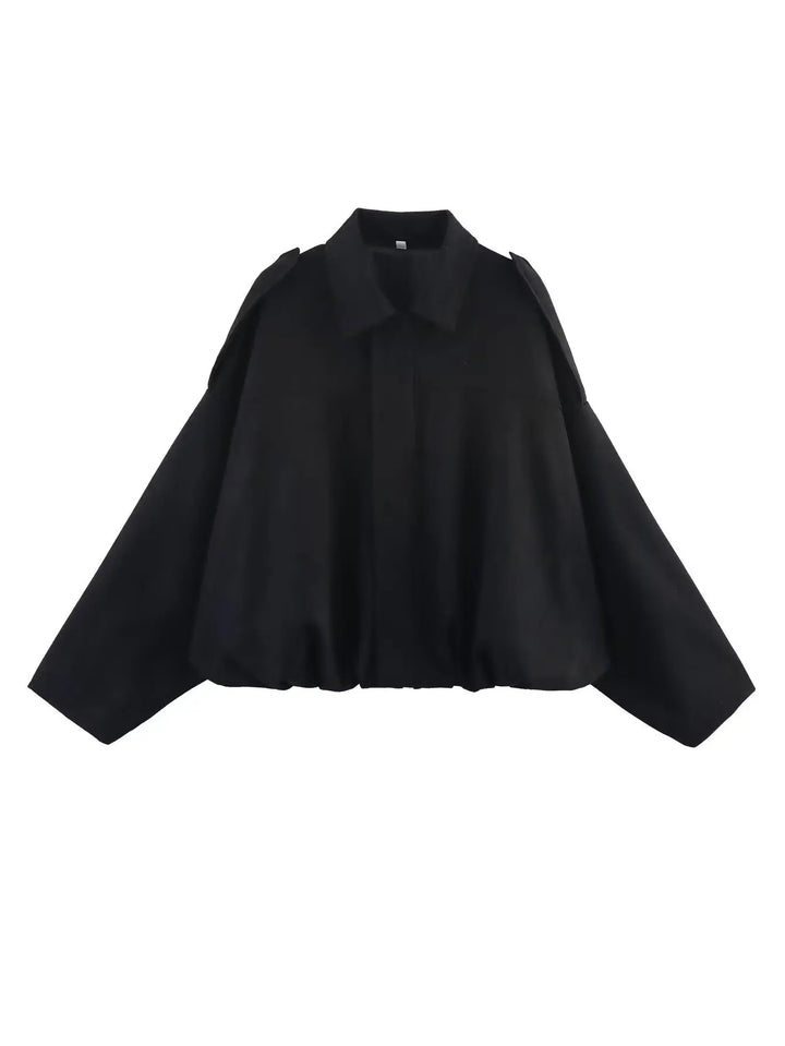 Moderne kort kvindejakke med lynlås, et must-have til din streetwear garderobe.