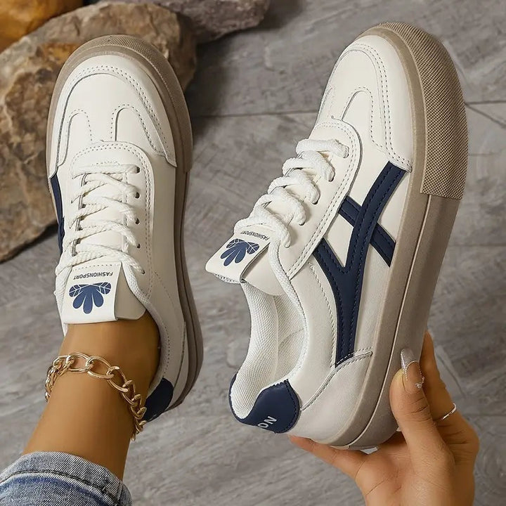 Kvinde ortopædiske sneakers, blå, for ultimativ komfort og smertelindring ved fodsmerter og knæsmerter.