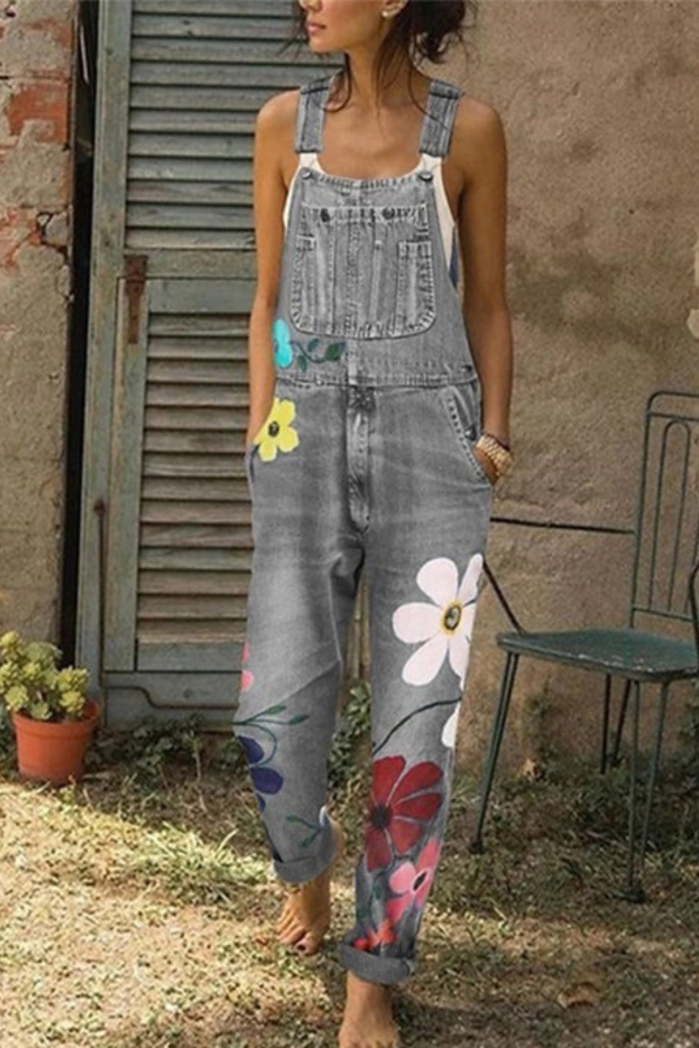 Kvinder afslappede denim smækbukser med blomsterprint, perfekt til forår og sommer boheme stil.