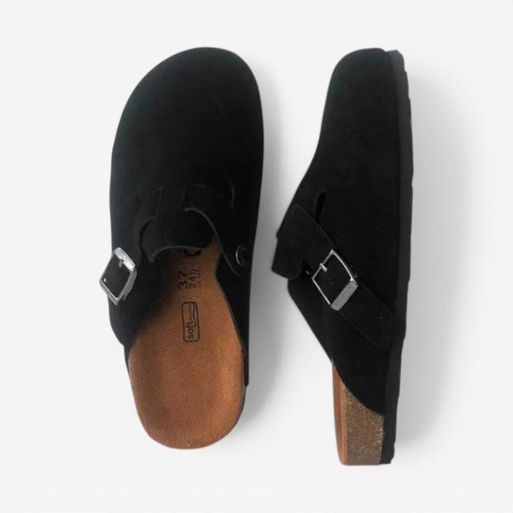 Bløde Rosie slip-on tøfler til kvinder med elegant justerbar spænde. Ultimativ komfort for damefødder.