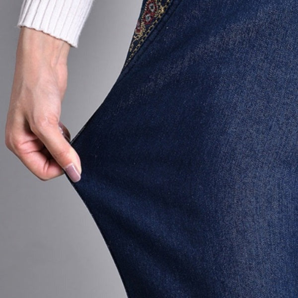 Jeans til kvinder m/sidelommer, elastiktalje & bredtben. Behagelige bukser for optimal komfort & mode.