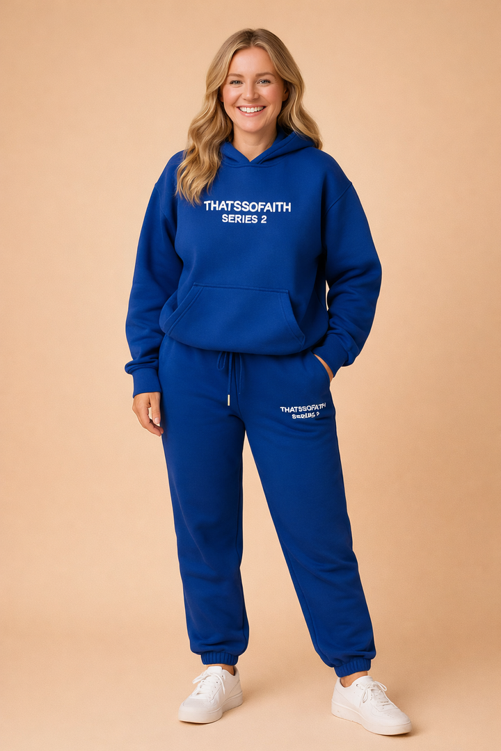 Blødt loungewear sæt til kvinder. Afslappende sweatshirt og bukser for ultimativ komfort hjemme eller på farten.