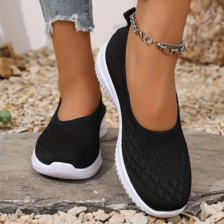 Komfortable åndbare slip-on kvindersko, et must-have sommersko med anti-skrid sål.