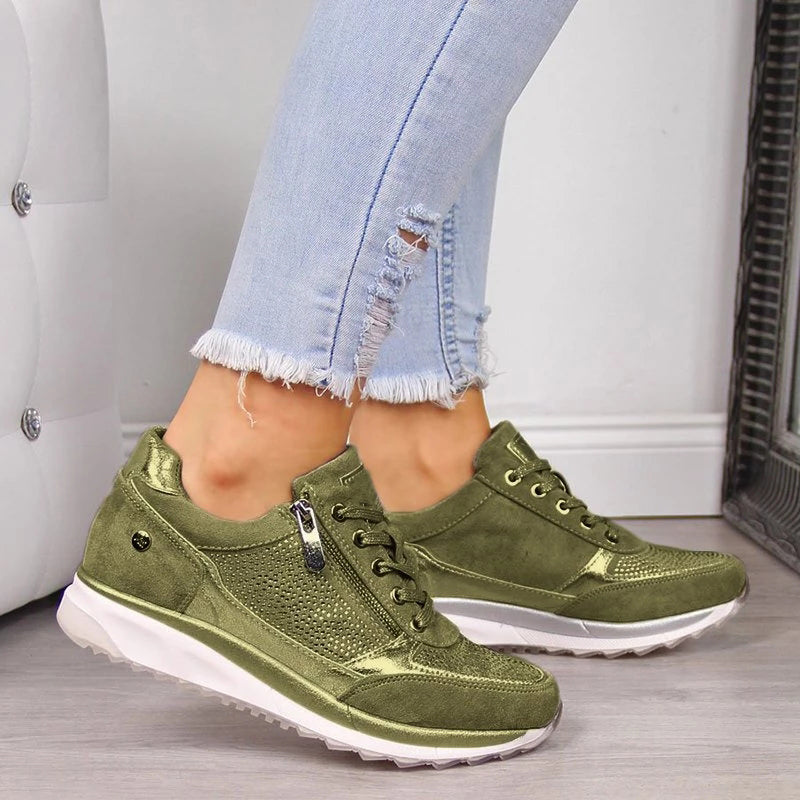 Åndbare ortopædiske damesneakers, ideelle for maksimal støtte og varig komfort ved gang.