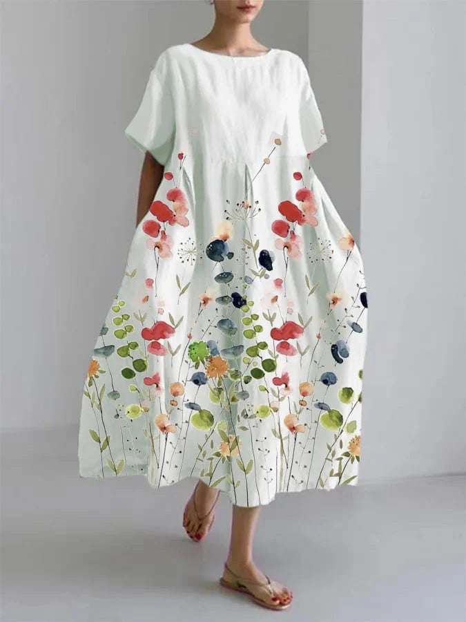 Komfortabel og elegant damekjole i boho blomsterprint, ideel som en afslappet sommerkjole.