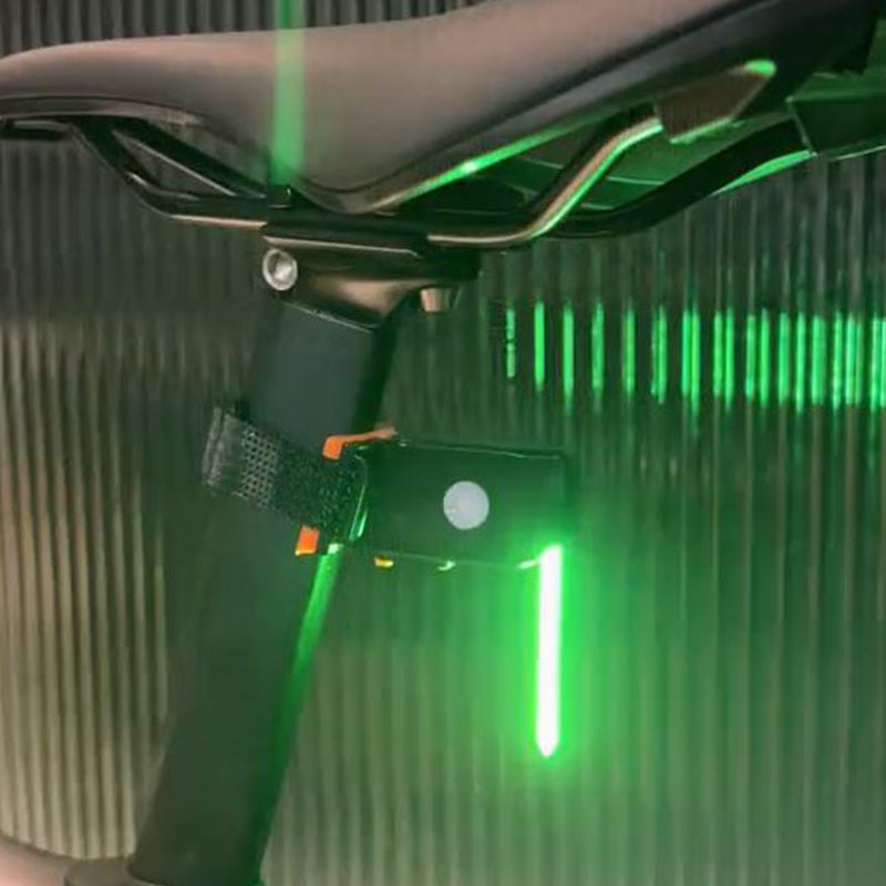 LED Cykelbaglygte: Kompakt, 40 lumen, nem at montere. Stråler intensivt i blå, gul, grøn, lyserød, rød.