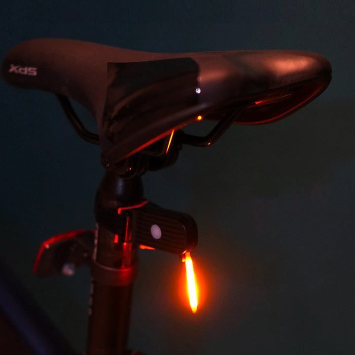 LED Cykelbaglygte: Kompakt, 40 lumen, nem at montere. Stråler intensivt i blå, gul, grøn, lyserød, rød.