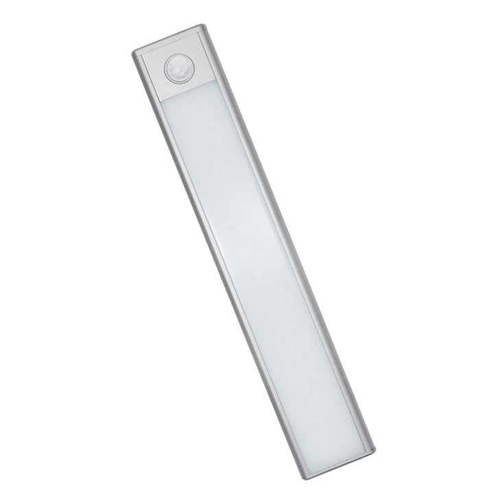 Smart belysning: LED skabslampe med sensor og automatisk tænd/sluk.
