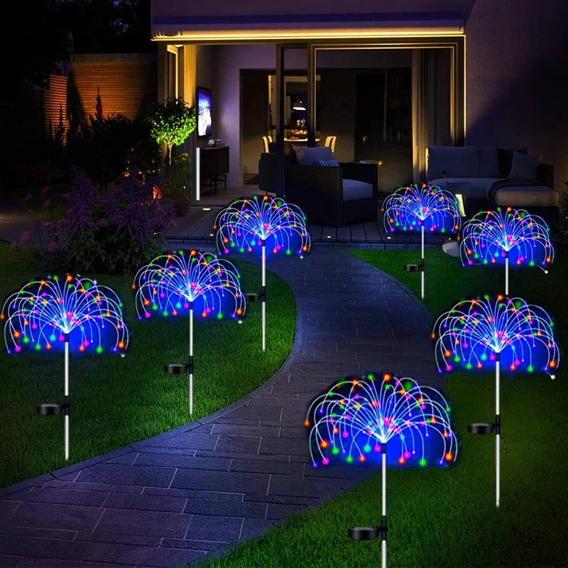 Magisk LED solcelle havelampe, skaber hyggelig stemning med energibesparende belysning.