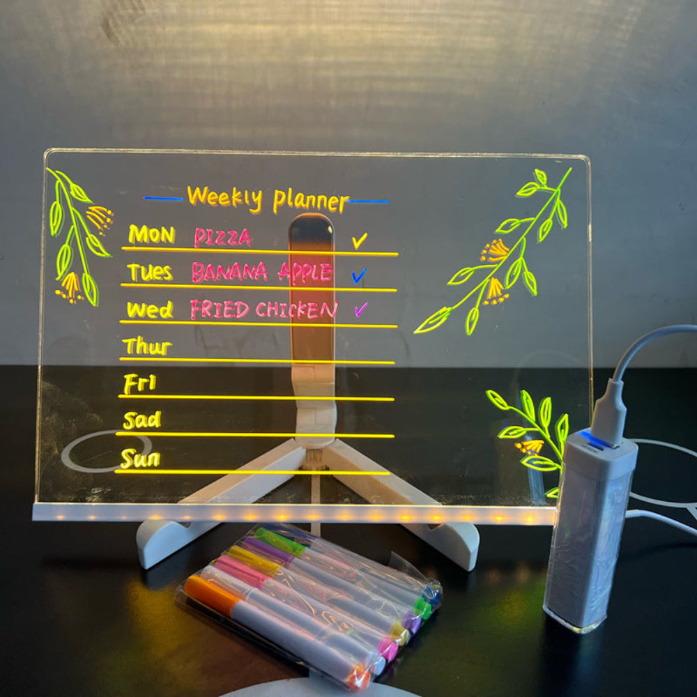 Børn tegner og lærer med GlowCraft LED tegnebræt. Ideelt til kreativ udfoldelse og sjov indendørs leg.