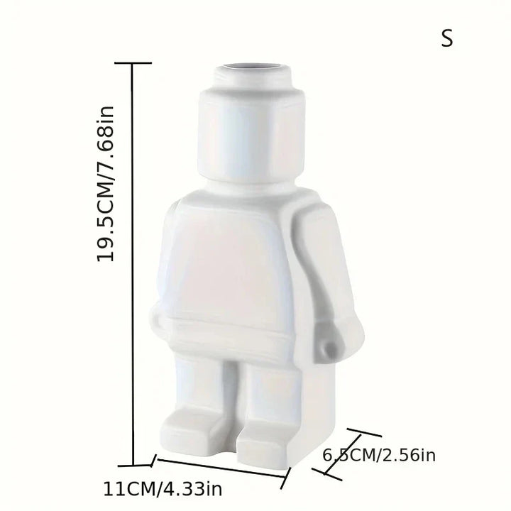 Legolignende keramikvase i moderne design, hvid vase med legende robotlook til stilfuld bolig- og kontorindretning.
