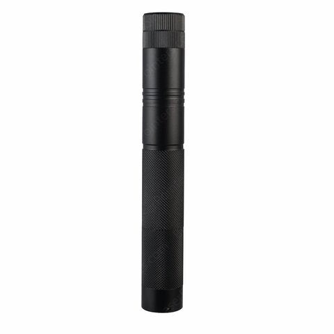 Højtydende laserpointer i aluminiumslegering med justerbar fokus; langtrækkende stråle i rød, grøn, lilla.