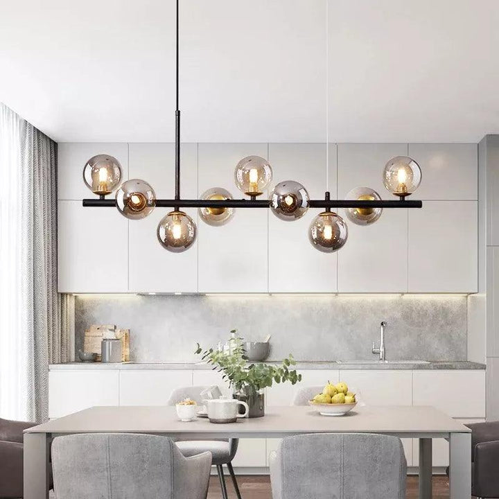 Moderne LumaSphere designlampe. Elegant lysekrone med lang pendel, smuk til hjemmeindretning og stuebelysning.