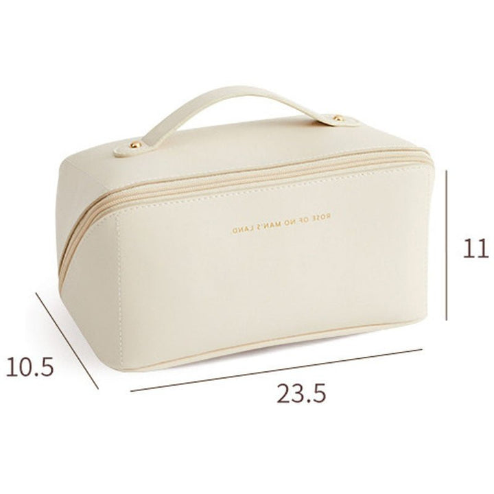 Luksuriøs, rummelig kosmetiktaske med elegant design, ideel til stilbevidste kvinder til opbevaring af kosmetik.