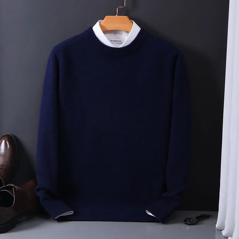 Elegant kashmirtrøje til mænd i tidløst design. Komfortabel herresweater, ideel til hverdag og festlig brug.
