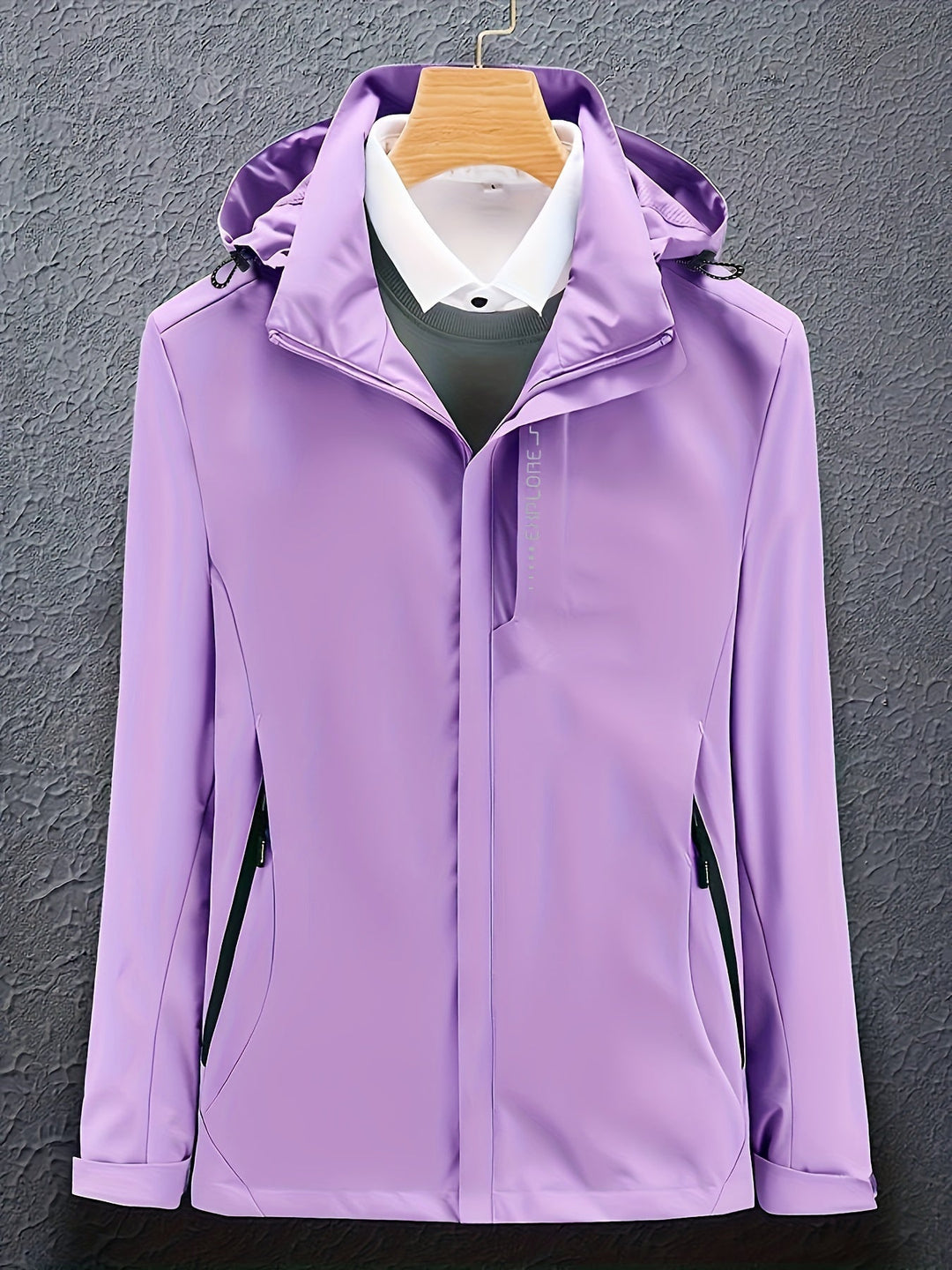 Dottie mænds softshell jakke. Åndbar og vandafvisende overgangsjakke til udendørs aktiviteter.