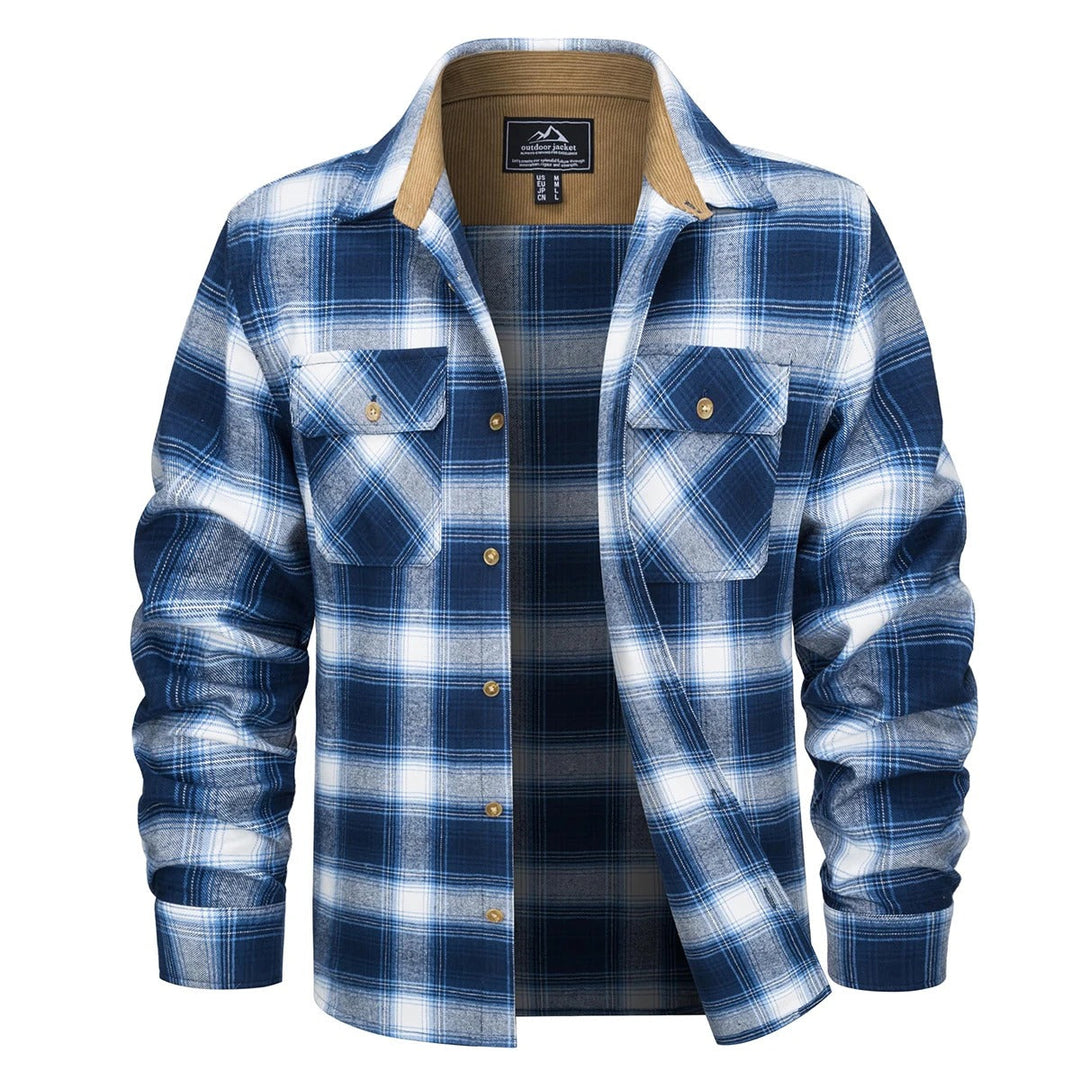 Model i casual ternet herreflannelskjorte. Varm foret skjorte til efterår & vinter. Stilfuld & komfortabel.