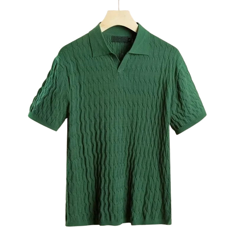 Tidløs herre polo t-shirt i grå. En blød, komfortabel og smart kortærmet polo, essentiel for herregarderoben.