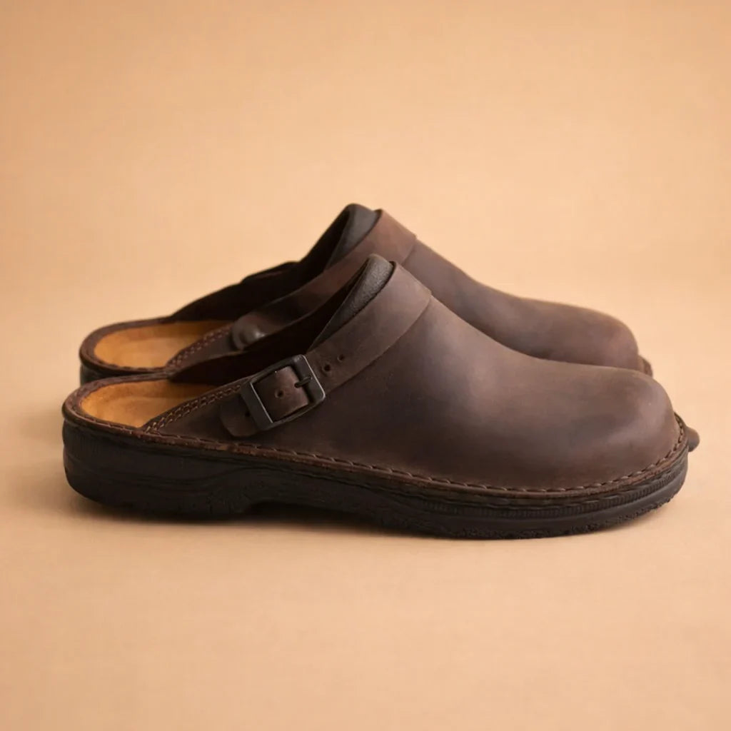 Mænds komfortable slip-on herresko i klassisk design, ideel til hverdag og casual brug.
