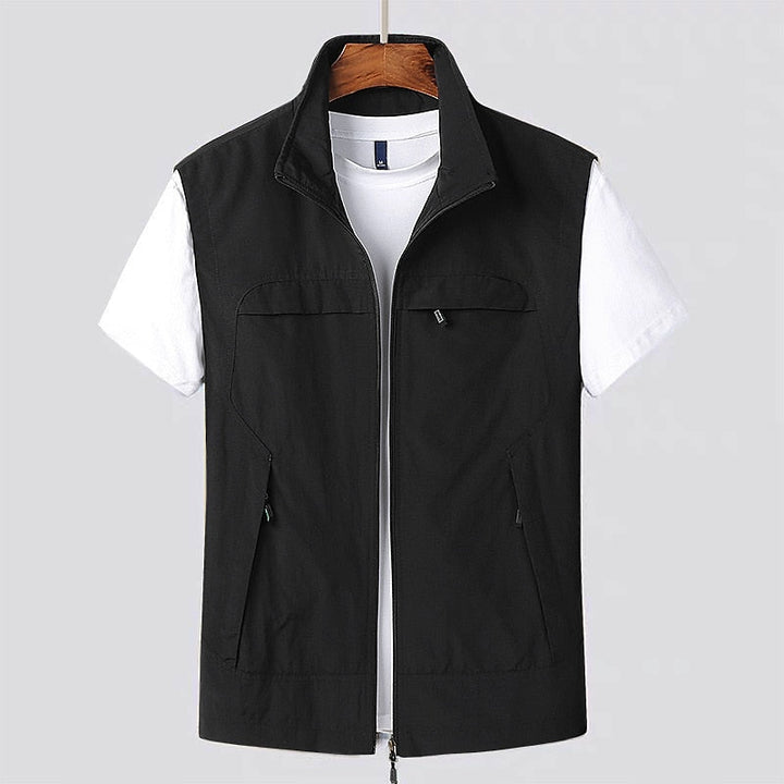Casual herre vest i letvægtsdesign, perfekt til hverdagsbrug. Funktionel multilomme vest.