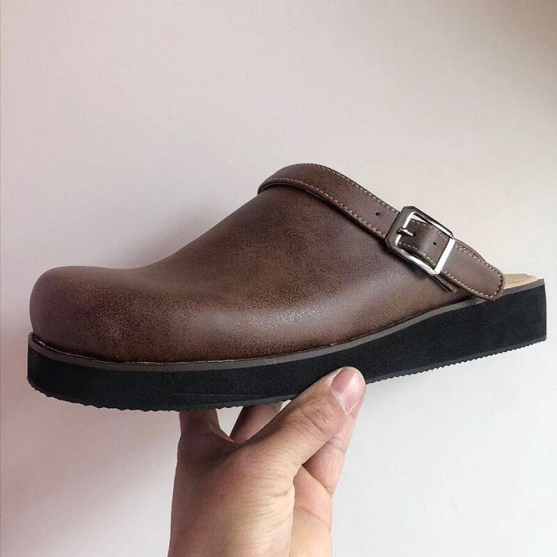 Ergonomiske herresandaler med fodstøtte for mænd. Afslappede og komfortable fritidssko.