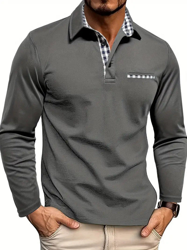 Mænds slim fit poloshirt med lange ærmer og ternede detaljer.