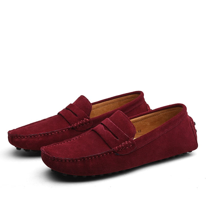 Elegante herre loafers i beige læder, lette og komfortable for et raffineret look.