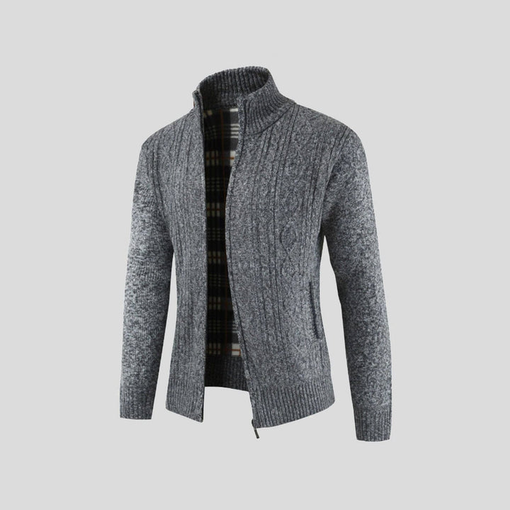 Mænds stilfulde, varme cardigan i grå, perfekt som komfortabelt vinterovertøj for et elegant look.