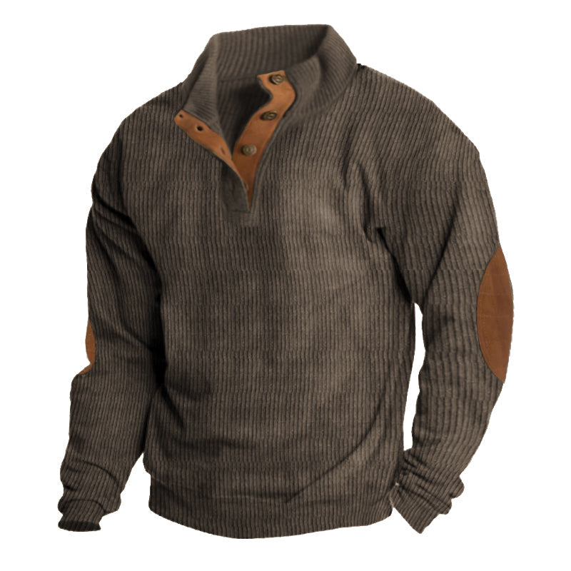 Stilfuld mænds vintertrøje med knapper og o-hals design. Varm og moderne til den kolde tid.