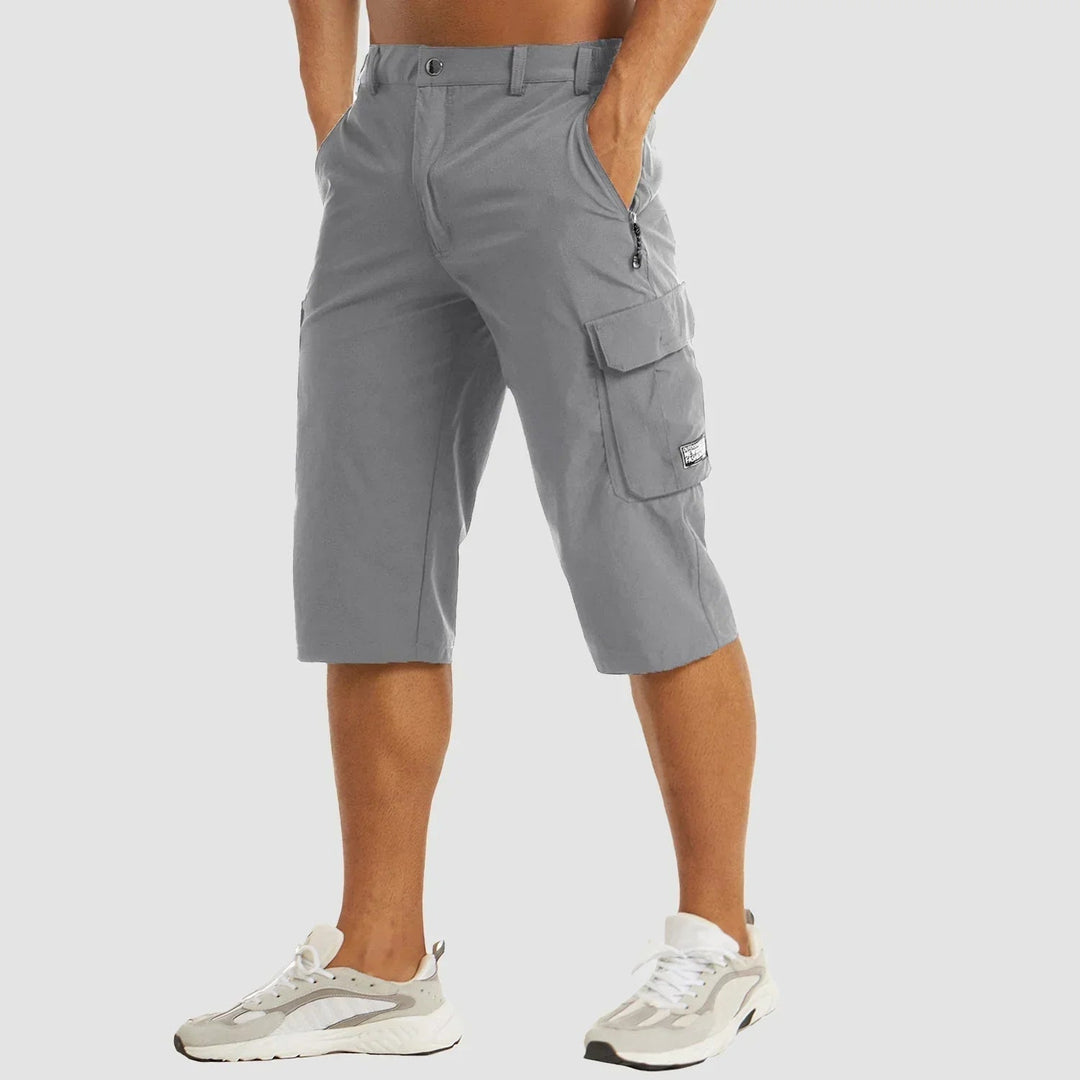 Komfortable herre cargo shorts med strækstof, ideelle til udendørs eventyr, rejser og aktiv hverdag.
