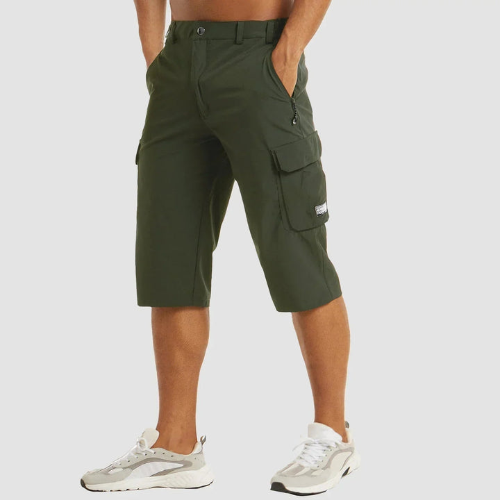 Klassiske Theis herre cargo shorts med stræk; designet for fleksibilitet, komfort og afslappet sommerstil.