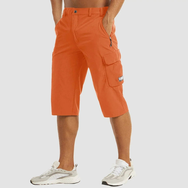 Fleksible og praktiske Theis herre cargo shorts med stræk for en komfortabel, aktiv sommer og hverdag.