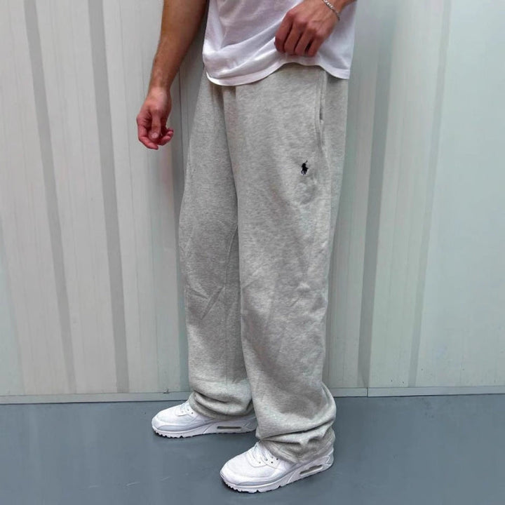 Mænds wide leg bukser med høj talje, designet til optimal komfort og en moderne, løs pasform.