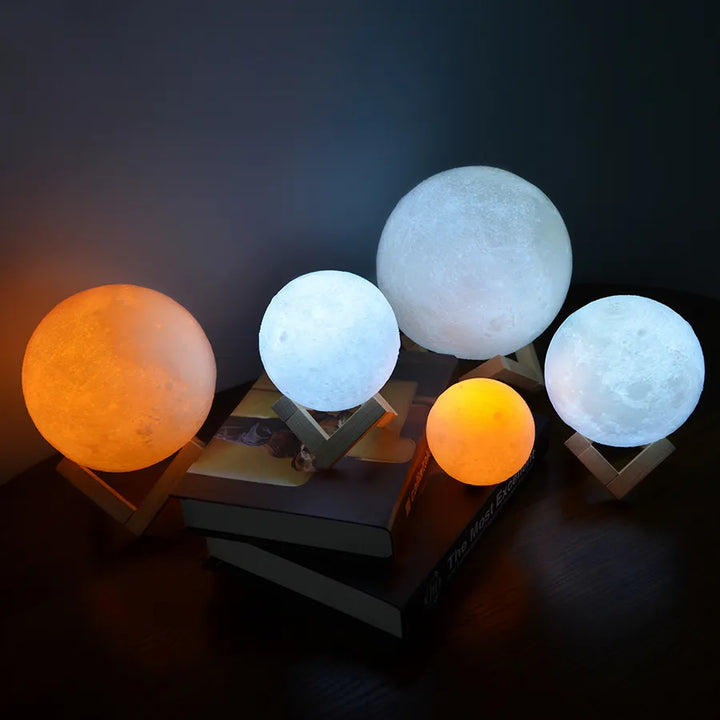 Elegant månelampe med 16 farver og fjernbetjening. Skab den perfekte stemning i ethvert rum med LED-lys.