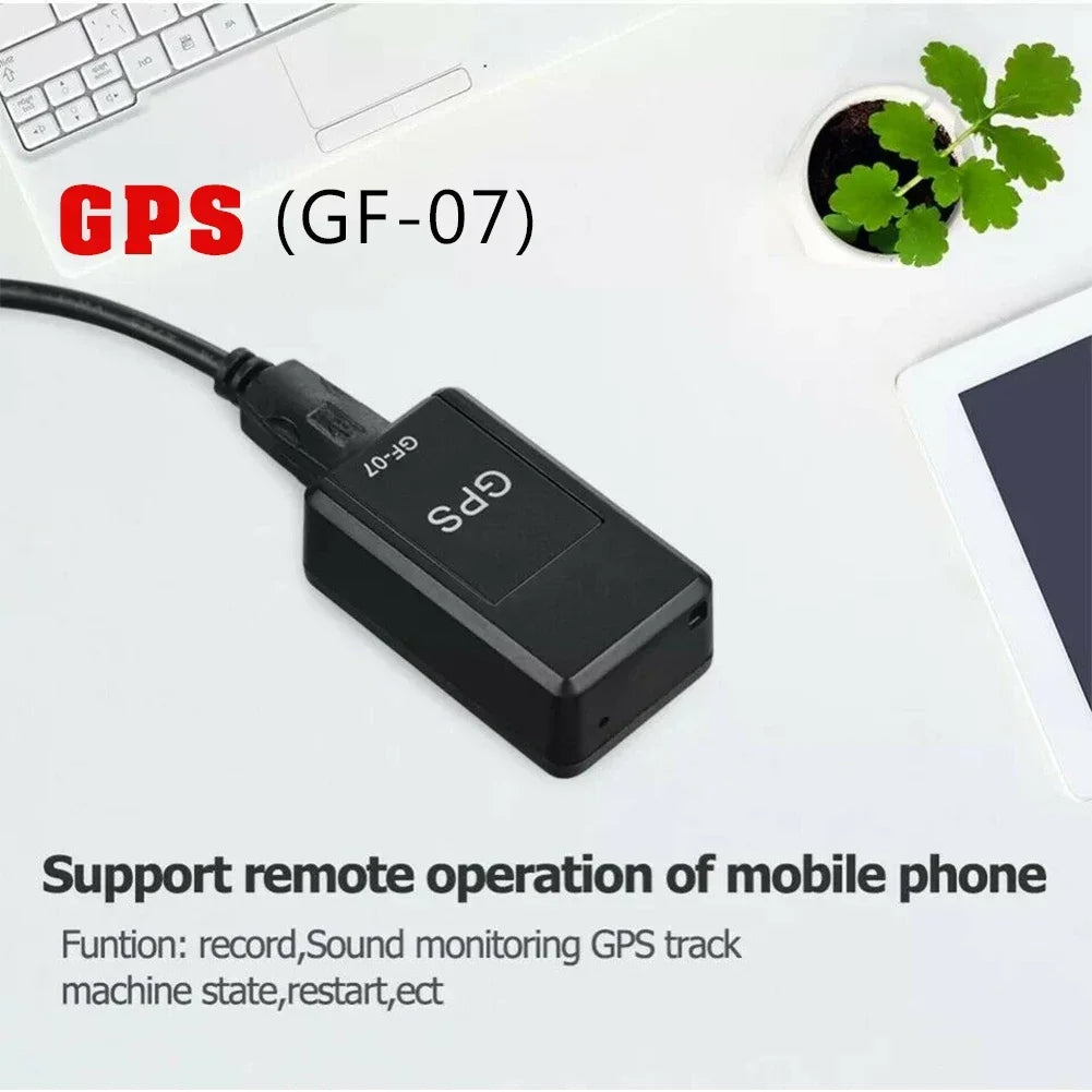 Magnetisk Mini GPS-tracker, kompakt, sort, til diskret sporing. Stærk magnet, nem installation, intet abonnement nødvendigt.
