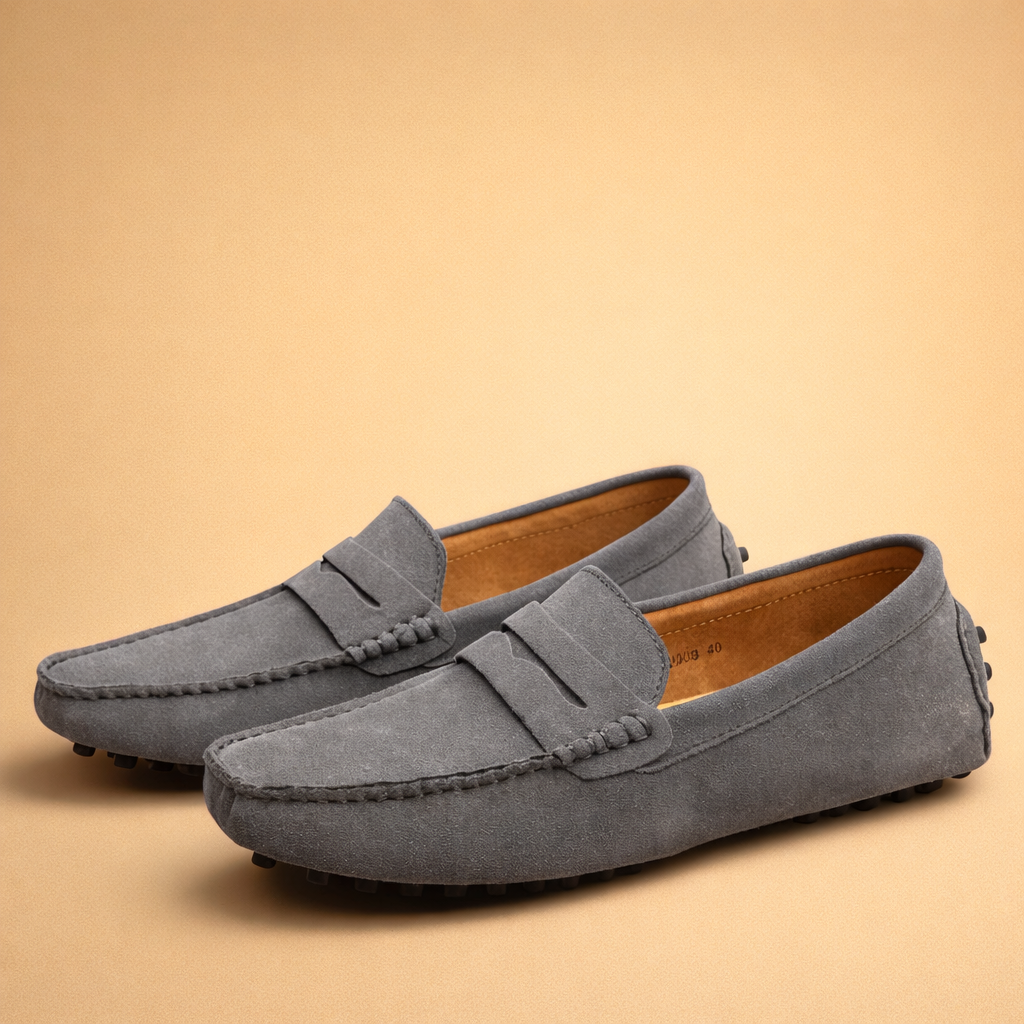Sideprofil af Mateo Elegante herre loafers. Komfortable slip-on sko i et stilfuldt design, ideelle til hverdagsbrug.