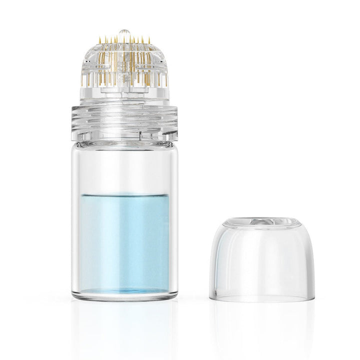 Microneedling Derma Stempel med 20 titanåle og serumflaske for glat, strålende hud og forbedret hudpleje.