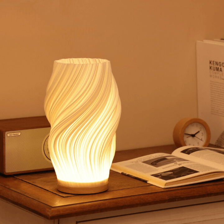 MIKKEL bordlampe med dæmpbar LED; skaber hyggelig belysning og moderne atmosfære i ethvert hjem.