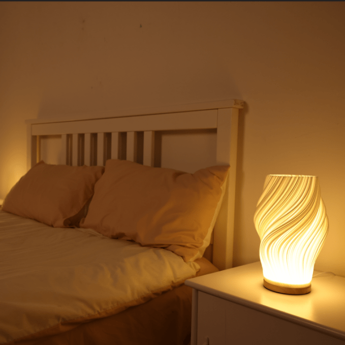 Dekorativ MIKKEL LED lampe; moderne design bordlampe perfekt som stemningslampe til din indretning.