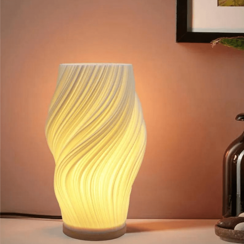 Hyggelig MIKKEL LED bordlampe; dæmpbar for perfekt stemning; ideel til moderne hjemmeindretning.