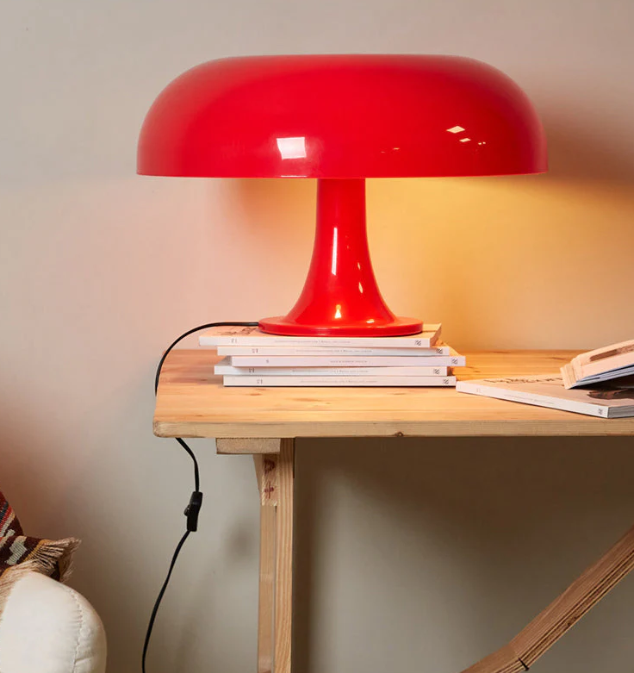 Minimalistisk LED-svampebordlampe med moderne design, varmt lys; ideel til soveværelse og stue