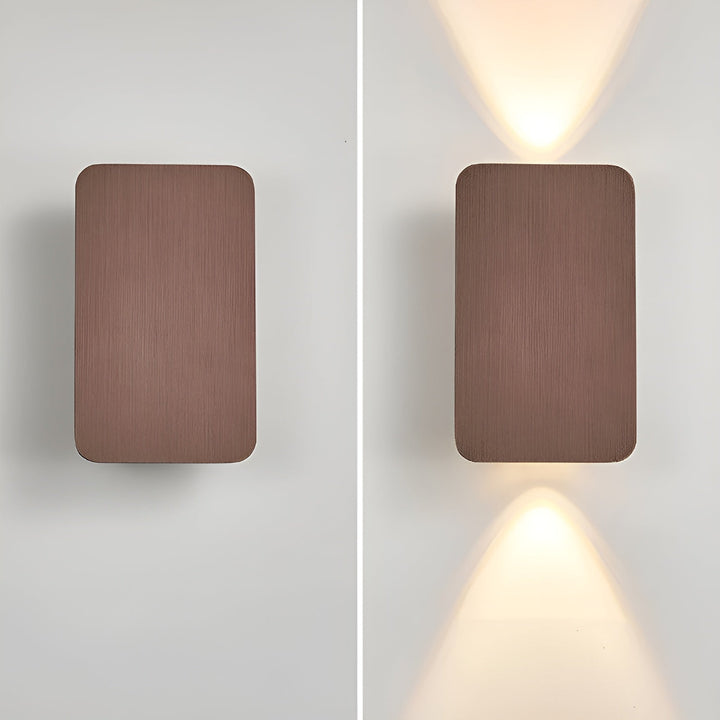 Minimalistisk LED-væglampe til stilfuld indretning, rektangulært design, varm lyskilde, energieffektiv, aluminium.