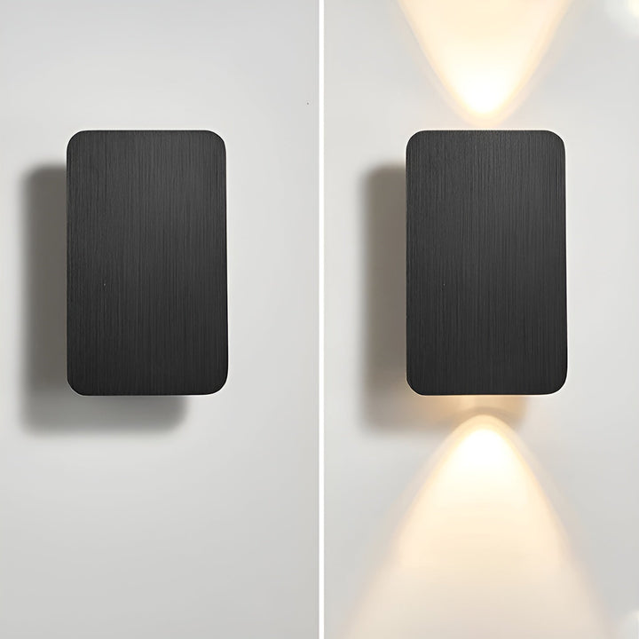 Minimalistisk LED-væglampe til stilfuld indretning, rektangulært design, varm lyskilde, energieffektiv, aluminium.