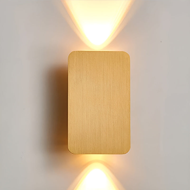Minimalistisk LED-væglampe til stilfuld indretning, rektangulært design, varm lyskilde, energieffektiv, aluminium.