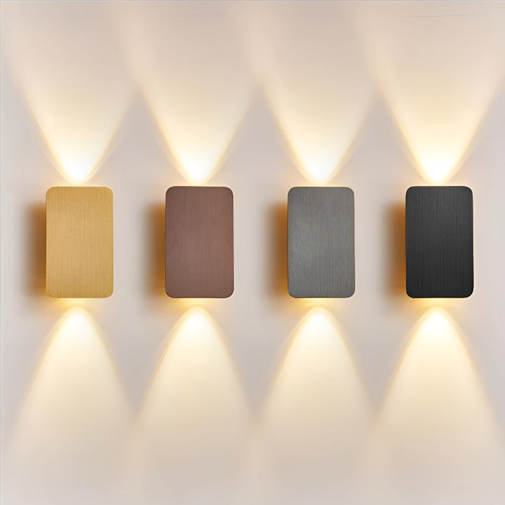 Minimalistisk LED-væglampe til stilfuld indretning, rektangulært design, varm lyskilde, energieffektiv, aluminium.