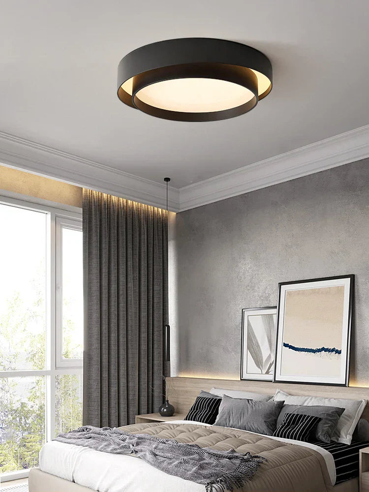 Minimalistisk NordicAura LED Loftlampe i hvidt, fladt design, energibesparende, jævn belysning til stue.