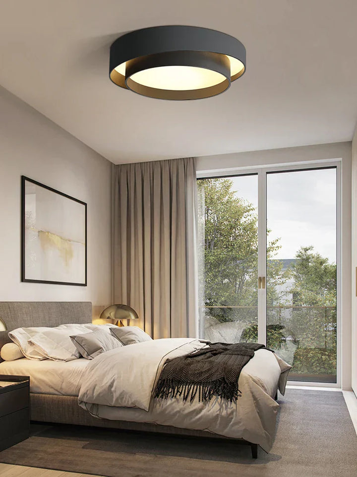 Minimalistisk NordicAura LED Loftlampe i hvidt, fladt design, energibesparende, jævn belysning til stue.