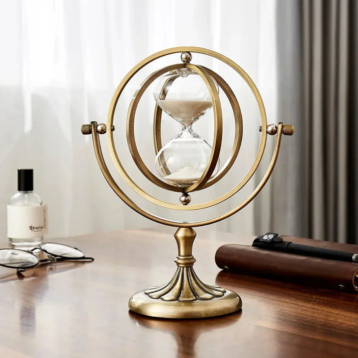 Elegant sandur i guld til hjemmedekoration. Perfekt timeglas for en sofistikeret og minimalistisk stil.