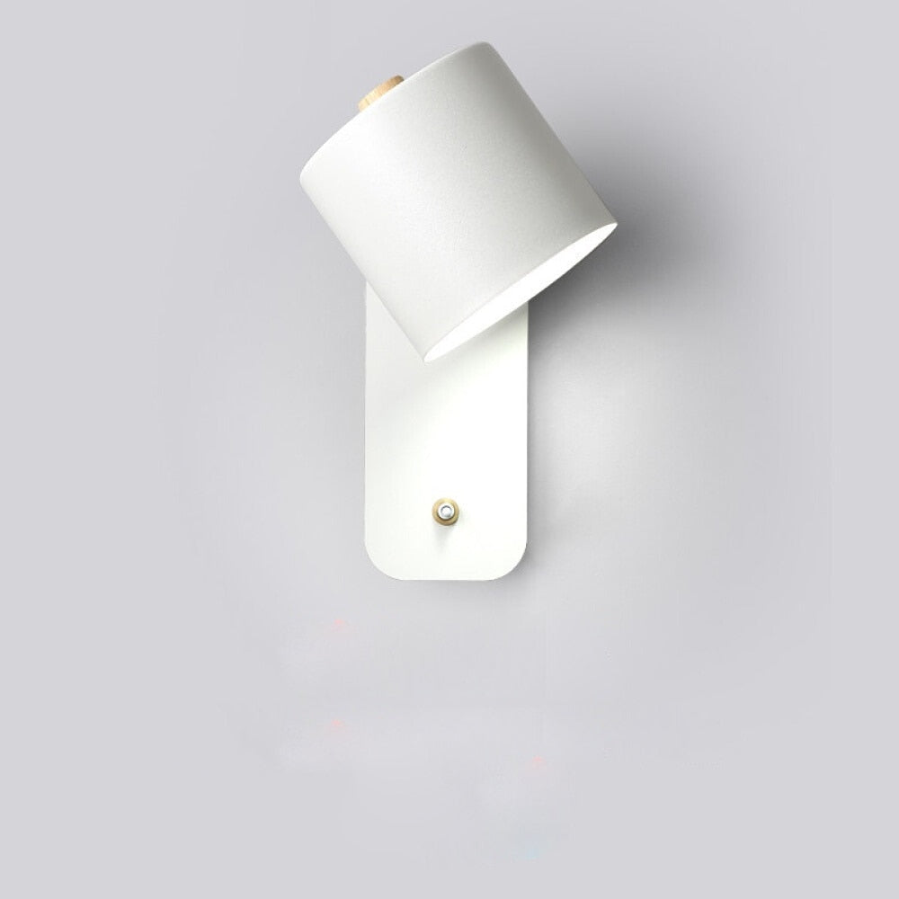 Moderne LED væglampe med stilrent design, perfekt til elegant hjemmebelysning.
