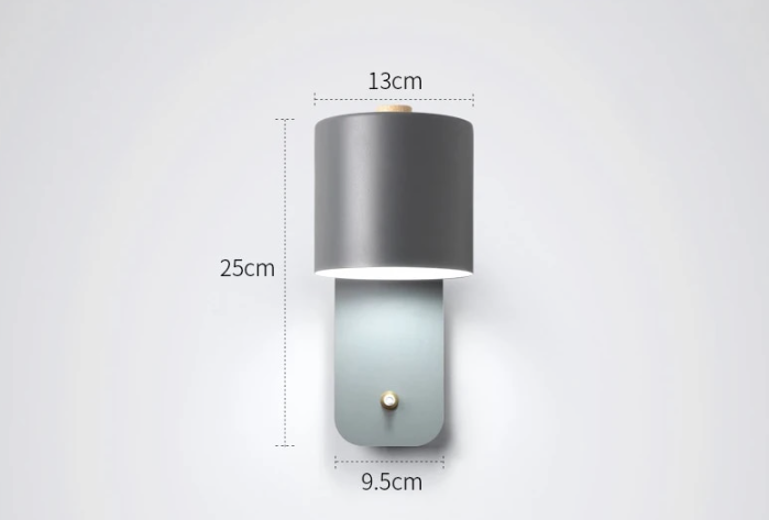 Moderne LED-væglampe i grå med elegant design, integreret kontakt, ideel til stilfuld indendørs belysning.
